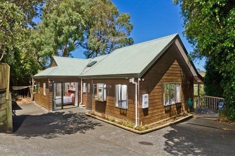 Photo of property in 2/13 Limmer Place, Browns Bay, Auckland, 0632