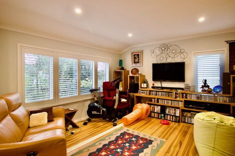Photo of property in 87 Taurus Crescent, Beach Haven, Auckland, 0626