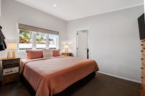 Photo of property in 16 Brandon Road, Manly, Whangaparaoa, 0930