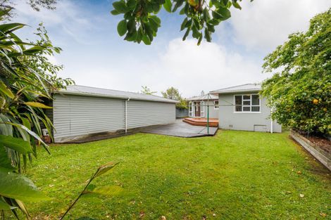 Photo of property in 4 Eton Place, Terrace End, Palmerston North, 4410