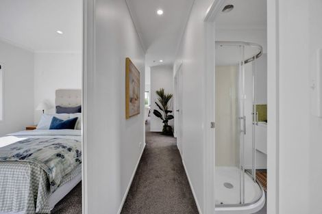 Photo of property in 308 Mangorei Road, Merrilands, New Plymouth, 4312