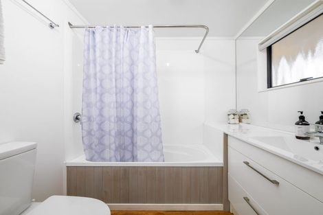 Photo of property in 2 Tuatahi Place, Kerikeri, 0230