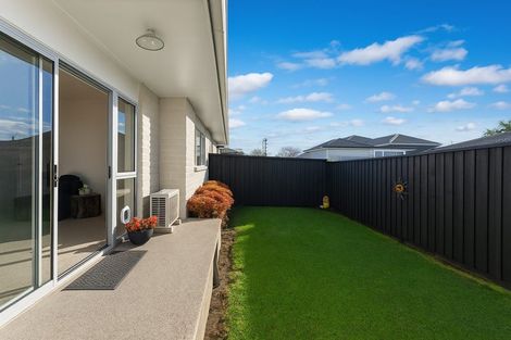 Photo of property in 3/50 Kenderdine Road, Papatoetoe, Auckland, 2025