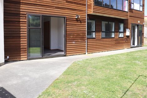 Photo of property in 42-44 David Crescent, Karori, Wellington, 6012