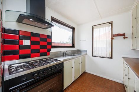 Photo of property in 103 Clyde Crescent, Roslyn, Palmerston North, 4414