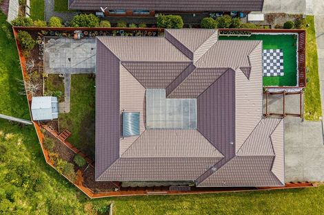 Photo of property in 16 Frances Brown Avenue, Aotea, Porirua, 5024