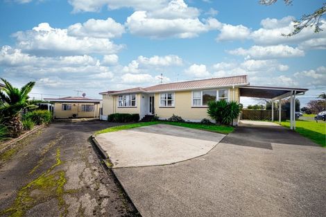 Photo of property in 90 Edgewater Drive, Pakuranga, Auckland, 2010