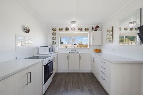 Photo of property in 24 Stirling Street, Te Aroha, 3320