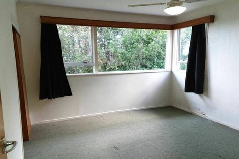 Photo of property in 4 Cypress Place, Sunnynook, Auckland, 0620