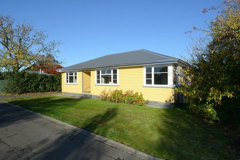 Photo of property in 77 Blighs Road, Strowan, Christchurch, 8052