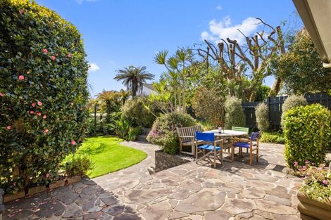 Photo of property in 384 Devonport Road, Tauranga South, Tauranga, 3112