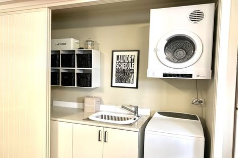 Photo of property in 14 Haast Place, Poraiti, Napier, 4112