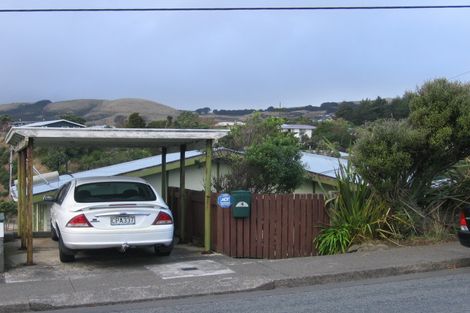 Photo of property in 4 Mark Avenue, Paparangi, Wellington, 6037