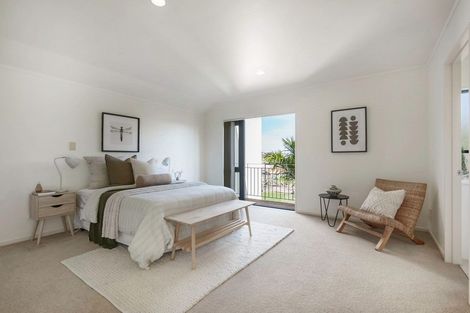 Photo of property in 1/14 Ponderosa Drive, Oteha, Auckland, 0632