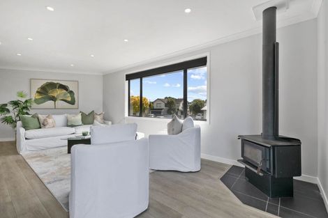 Photo of property in 2a Redwood Drive, Massey, Auckland, 0614