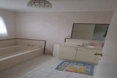 Photo of property in 12 Paulownia Place, Totara Heights, Auckland, 2105