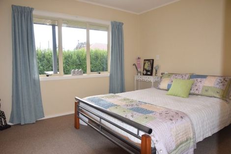 Photo of property in 35-37 Moa Street, Waikiwi, Invercargill, 9810