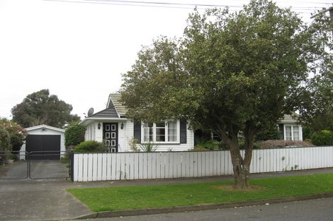 Photo of property in 4 Duke Street, Levin, 5510