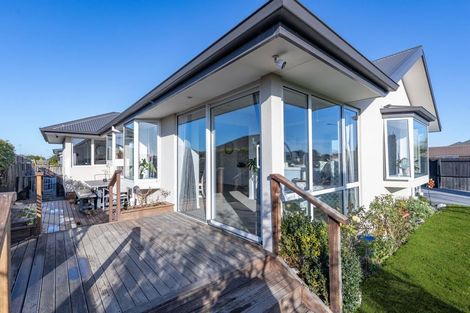 Photo of property in 26 Brightstone Crescent, Aranui, Christchurch, 8061