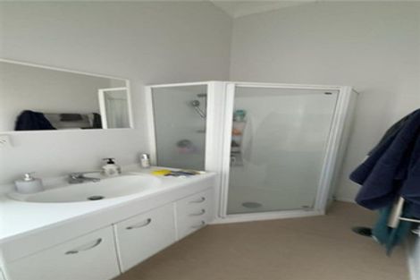 Photo of property in 121 Kelburn Parade, Kelburn, Wellington, 6012