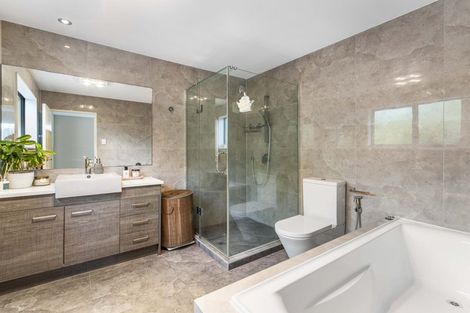 Photo of property in 31 Aldon Lane, The Gardens, Auckland, 2105