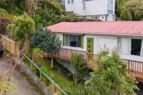Photo of property in 1/377 Main Road, Tawa, Wellington, 5028