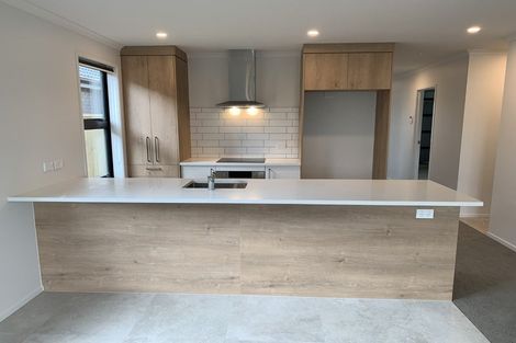 Photo of property in 7 Rarangi Mai Lane, Karaka, 2113