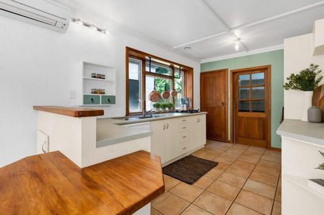 Photo of property in 21a Bracken Street, New Plymouth, 4310