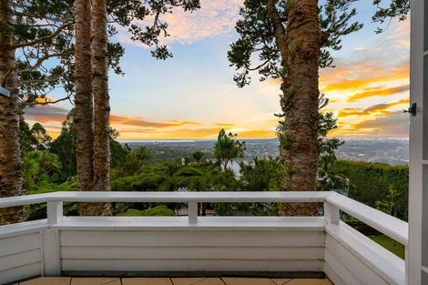 Photo of property in 42 Rangiwai Road, Titirangi, Auckland, 0604