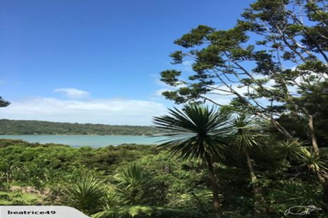 Photo of property in 3 Armour Road, Parau, Auckland, 0604