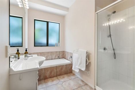 Photo of property in 1/12 Phillip Parade, Forrest Hill, Auckland, 0620