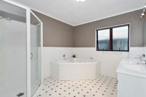 Photo of property in 118 Coronation Road, Morrinsville, 3300