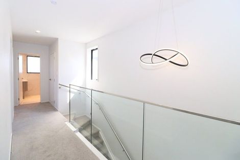 Photo of property in 127b Oreil Avenue, West Harbour, Auckland, 0618