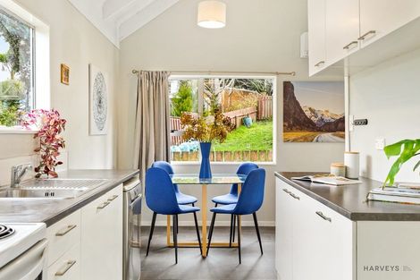 Photo of property in 2/21 Kashmir Road, Glen Eden, Auckland, 0602