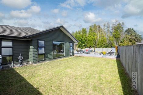 Photo of property in 28 Leebank Crescent, Riverhead, 0820