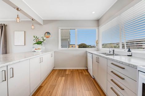 Photo of property in 8 Kotuku Place, Snells Beach, 0920