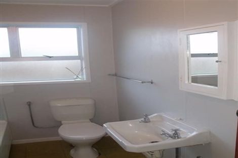 Photo of property in 2/8a Christie Crescent, Havelock North, 4130