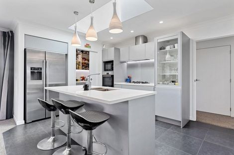 Photo of property in 48 Cassinia Close, Papamoa Beach, Papamoa, 3118