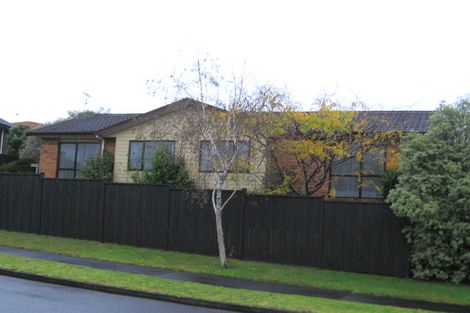 Photo of property in 1 Woodview Rise, Botany Downs, Auckland, 2010