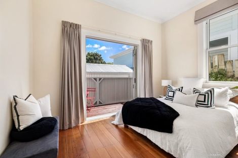Photo of property in 30 Mornington Road, Brooklyn, Wellington, 6021