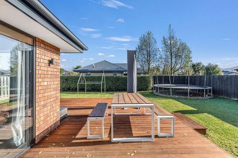 Photo of property in 8 Stonebridge Lane, Oxford, 7430