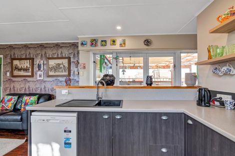Photo of property in 9 Rosalind Street, Stratford, 4332