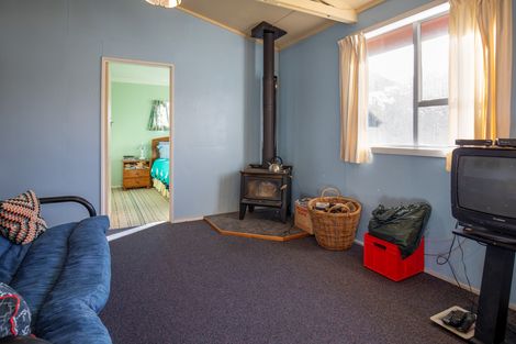 Photo of property in 6 Ormaglade Place, Millers Flat, Roxburgh, 9572