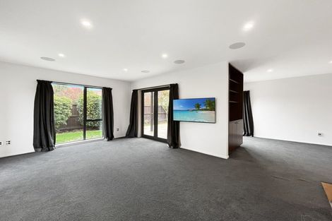 Photo of property in 2/87 Merrin Street, Avonhead, Christchurch, 8042