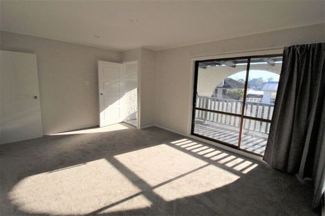 Photo of property in 44 Kervil Avenue, Te Atatu Peninsula, Auckland, 0610