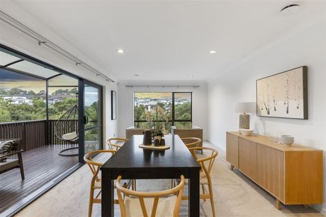 Photo of property in 31 Trotting Terrace, Fairview Heights, Auckland, 0632