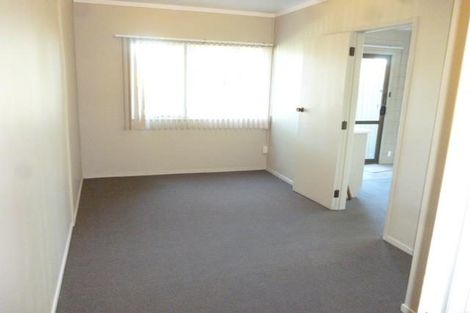 Photo of property in 15 Cheriton Road, Mellons Bay, Auckland, 2014