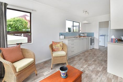 Photo of property in 14 Melandra Road, Stanmore Bay, Whangaparaoa, 0932