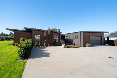 Photo of property in 25 Mill Grove, Clareville, Carterton, 5713