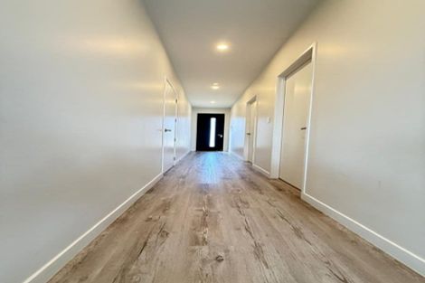 Photo of property in 16 Kapehu Road, Silverdale, 0932